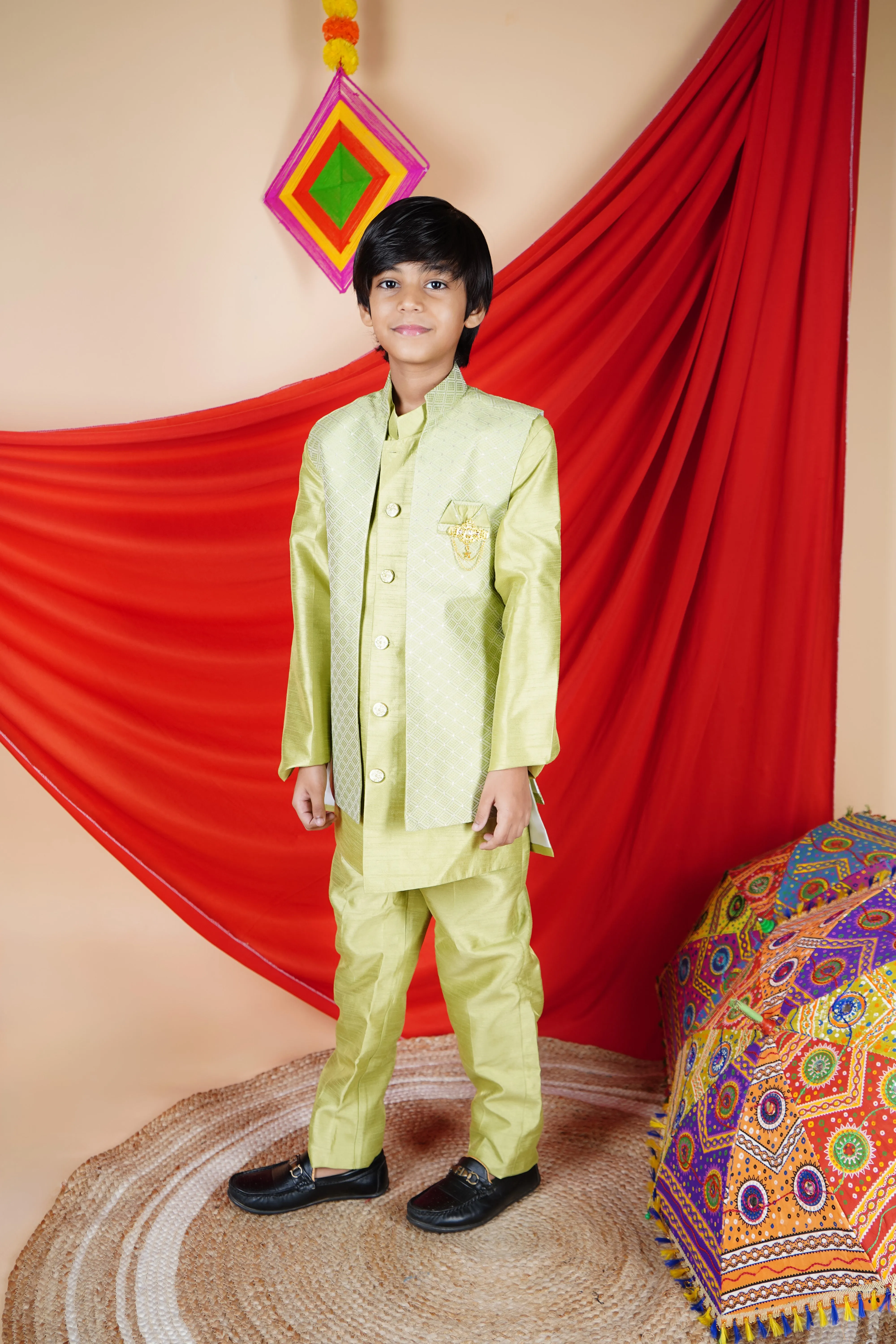 Ahhaaaa Kids Bollywood Style Print Indo-Western Sherwani Set For Boys