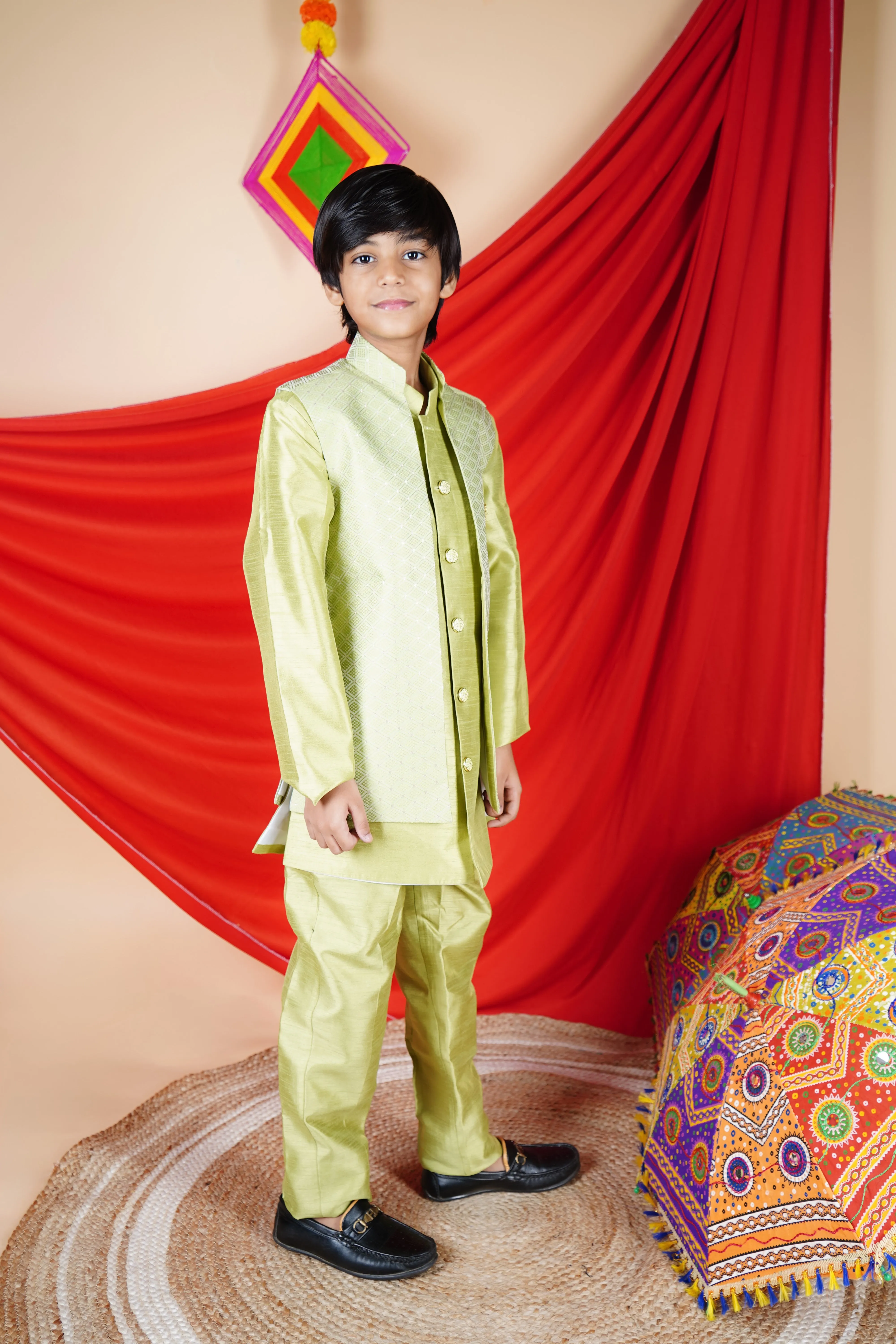 Ahhaaaa Kids Bollywood Style Print Indo-Western Sherwani Set For Boys