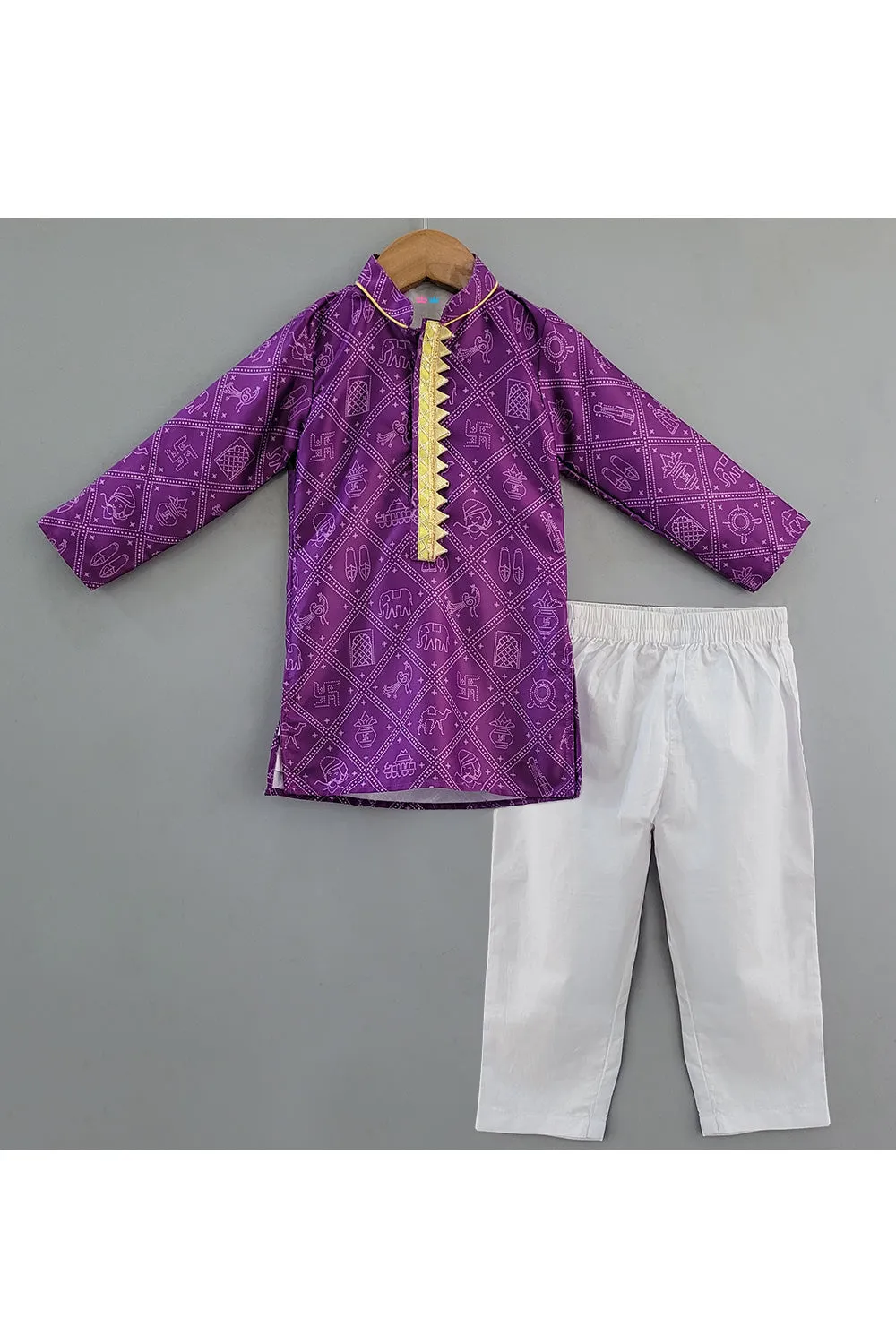 Bandhani Printed And Lace Detailing Kurta With Pyjama Set