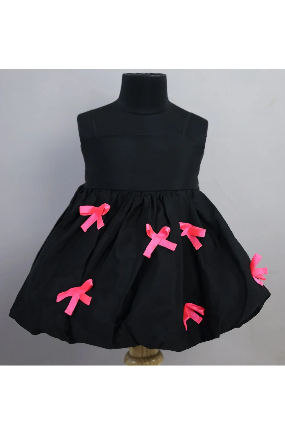 Black And Pink Bow Detailing Sleeveless Silk Dress