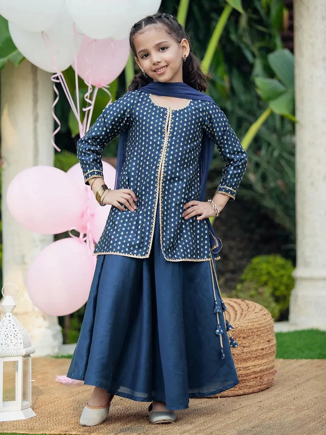 Kids Blue Self Design Chanderi Silk Straight Kurta With Skirt & Dupatta