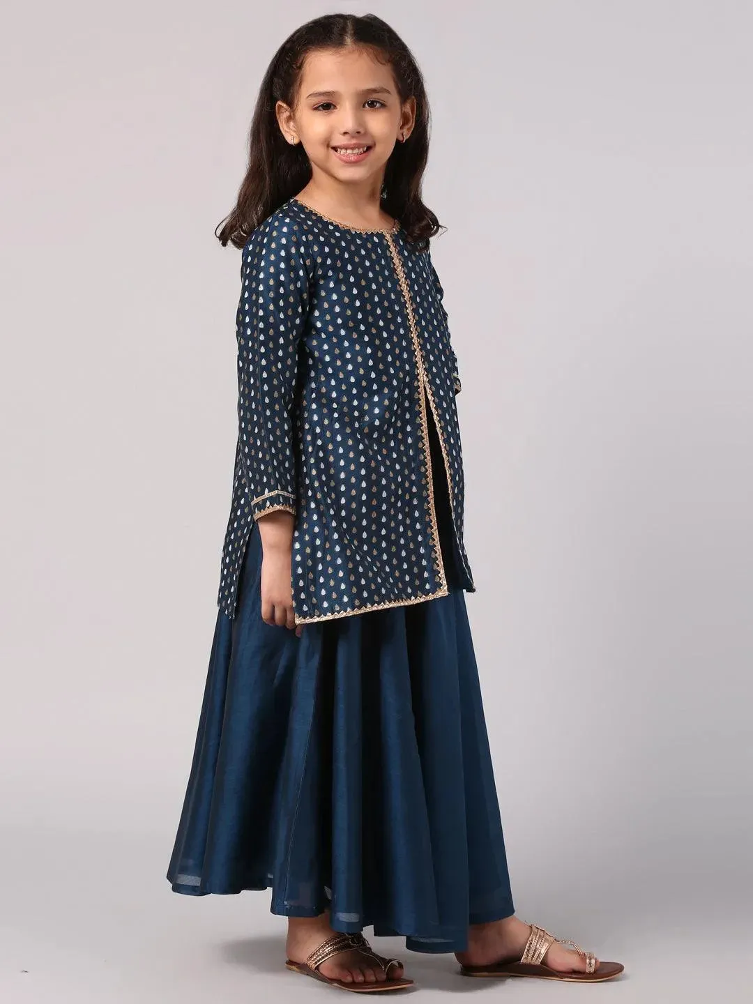 Kids Blue Self Design Chanderi Silk Straight Kurta With Skirt & Dupatta