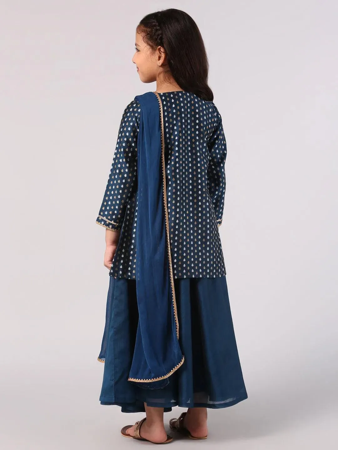 Kids Blue Self Design Chanderi Silk Straight Kurta With Skirt & Dupatta