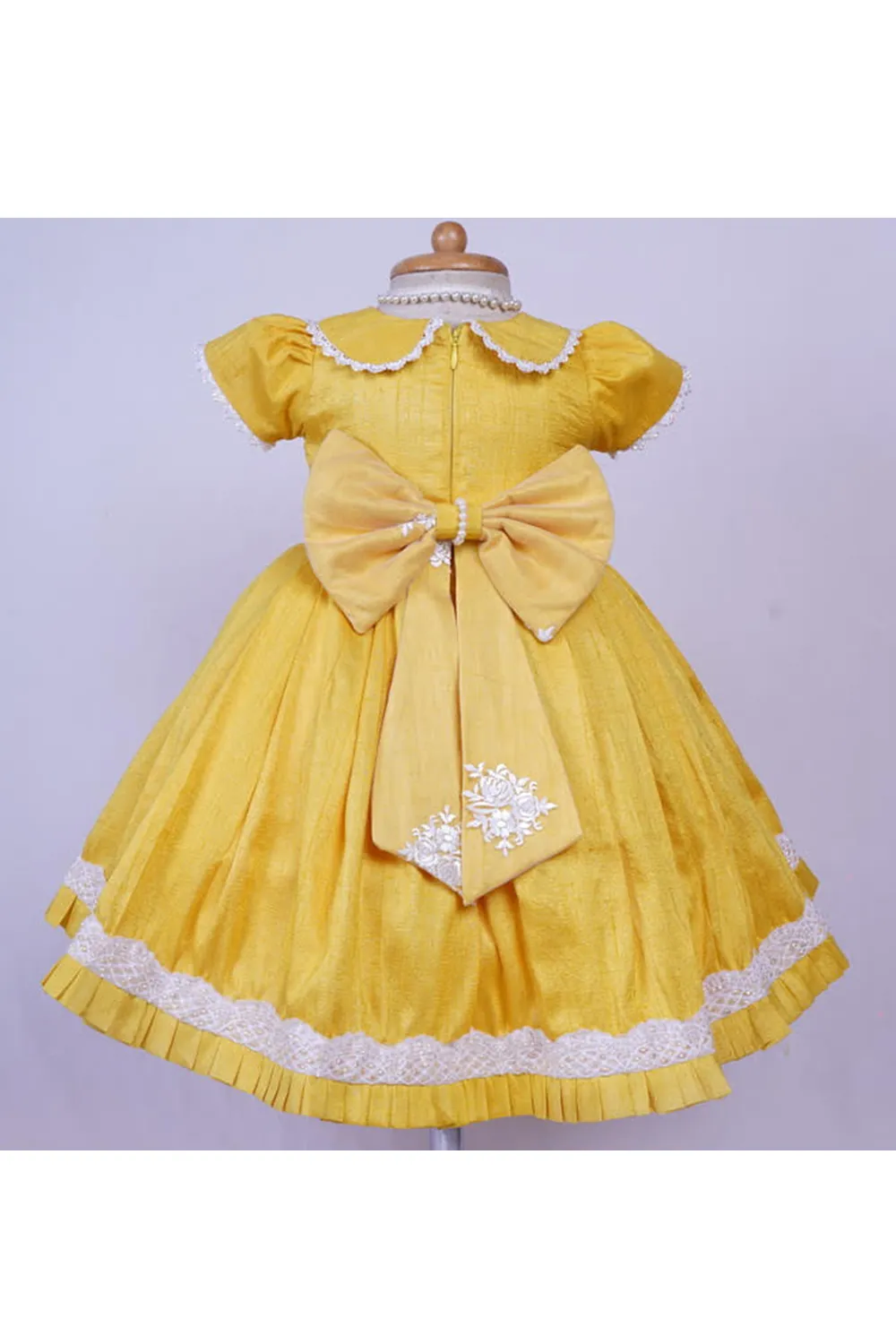 Mango yellow vintage light gown