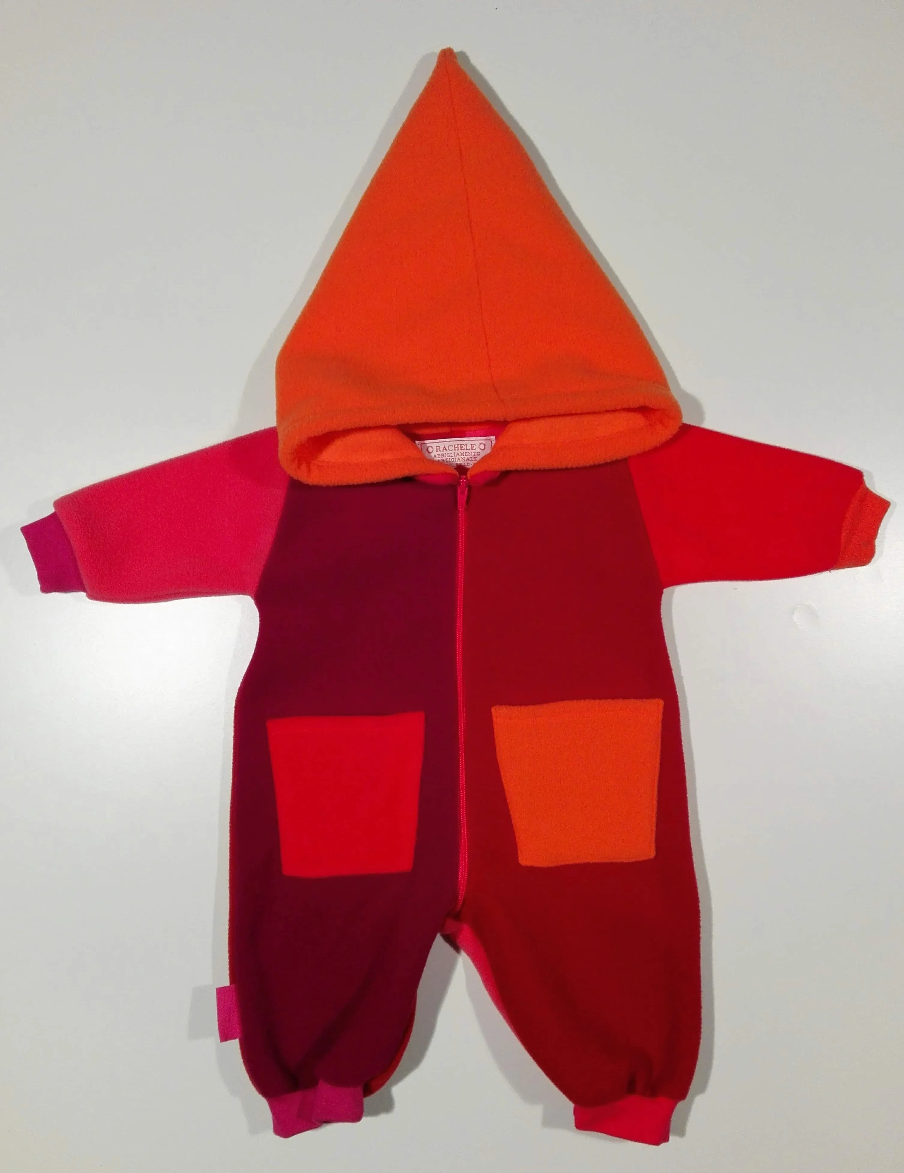 Onesie in fleece with zipper and hood