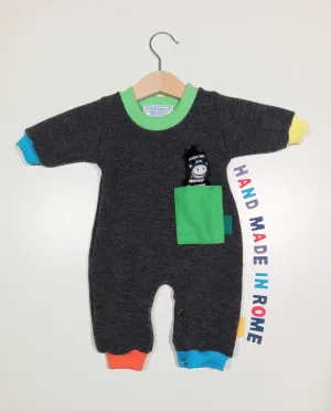 Onesie in wool with colorful cuffs