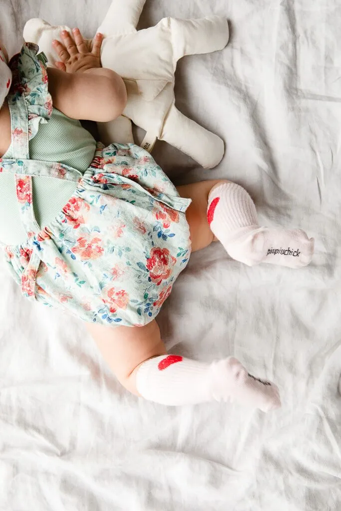 Piupiuchick romper with frills flower green